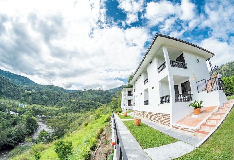 ホテル Campestre El Triunfo