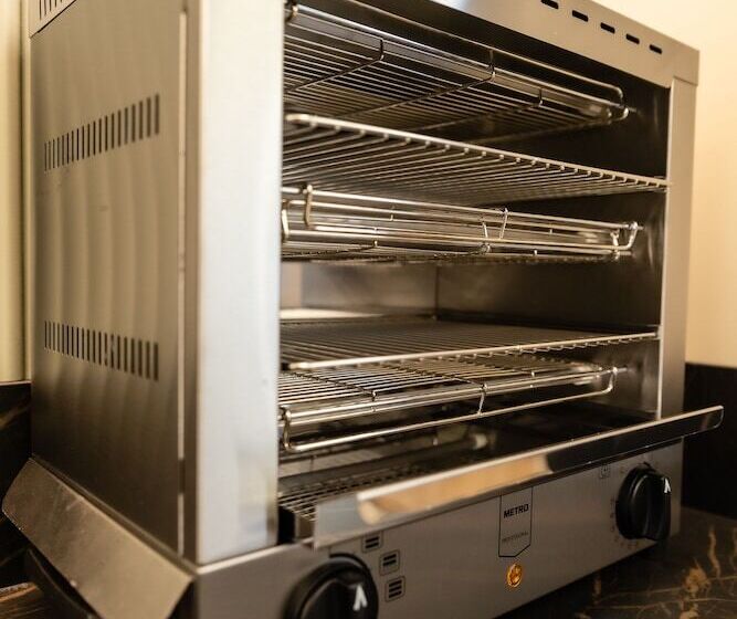 هتل Corona De Padrón