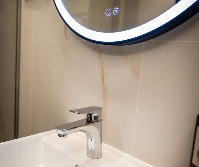 هتل Corona De Padrón