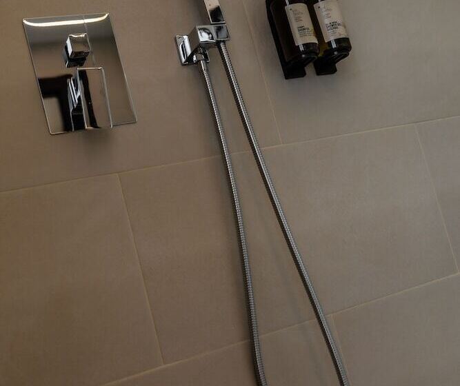 هتل Corona De Padrón