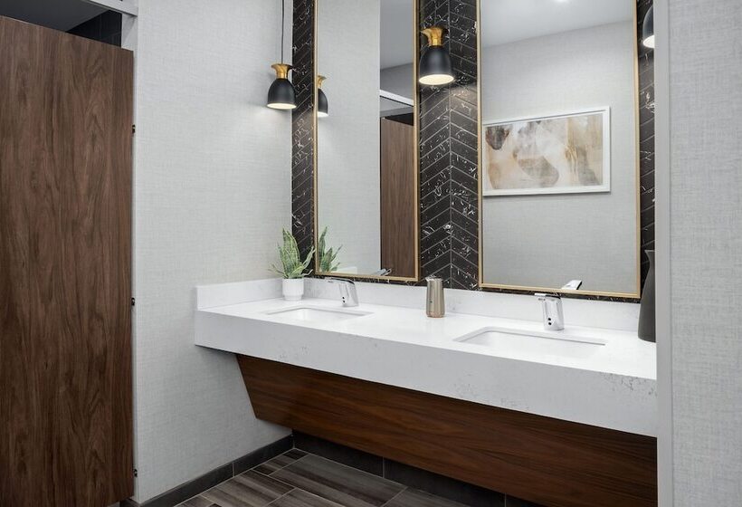 هتل Courtyard By Marriott Bozeman