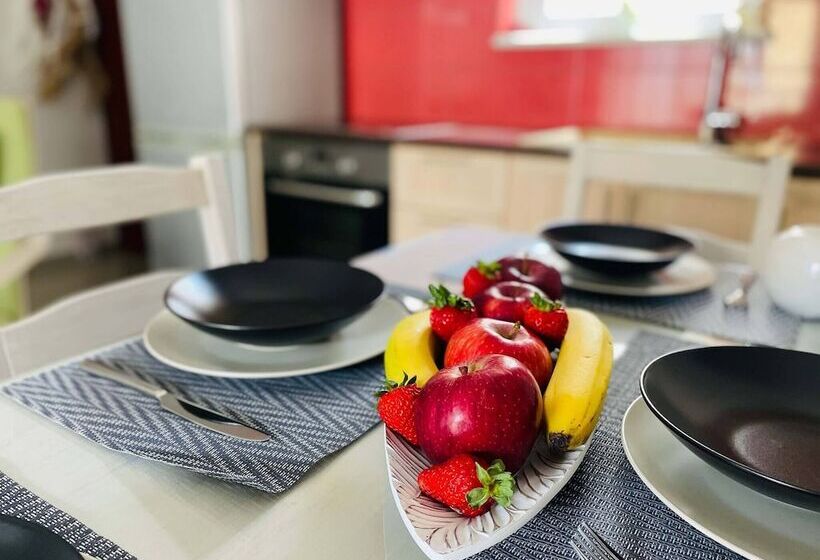 בית מלון כפרי Cozy Nest   2min To Beach, 6min Walk To Old Town