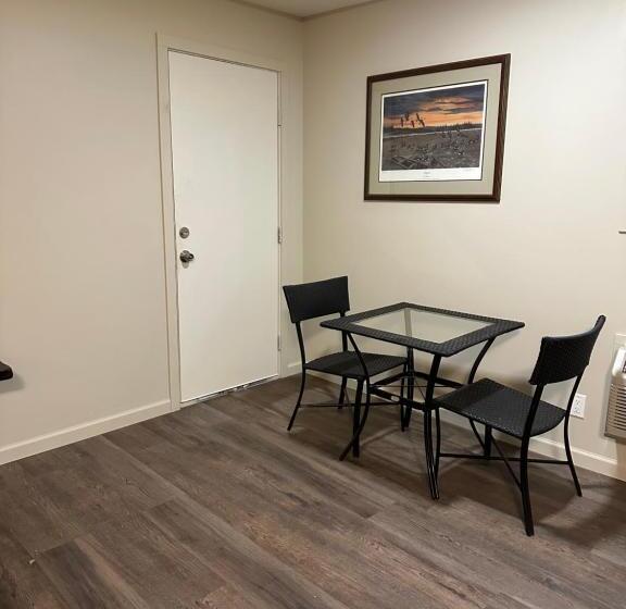 Отель Crater Lake Gateway   Hwy 140