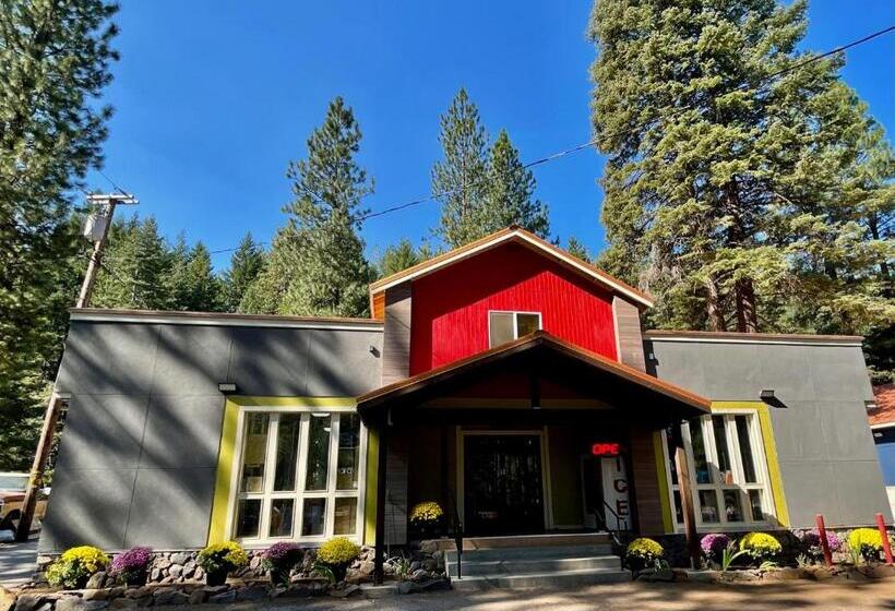 Отель Crater Lake Gateway   Hwy 140