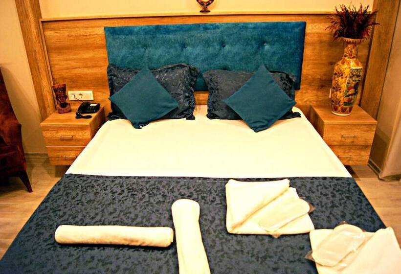 בית מלון כפרי Destinia Pera