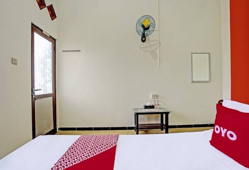 בית מלון כפרי D'jamus Resort Telaga Ngebel By Oyo