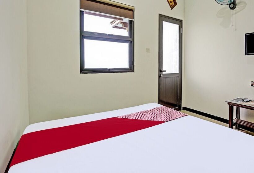فندق D'jamus Resort Telaga Ngebel By Oyo