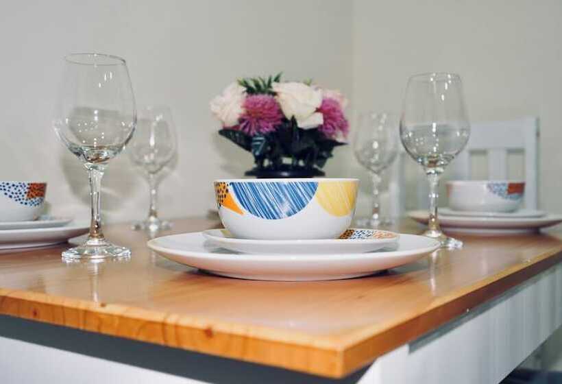 酒店 F3 Cranbrook Stunning Apt Free Parking