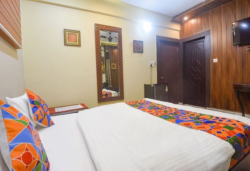 هتل Fabexpress Corinthia Boutique Rooms   Nr Candolim Beach