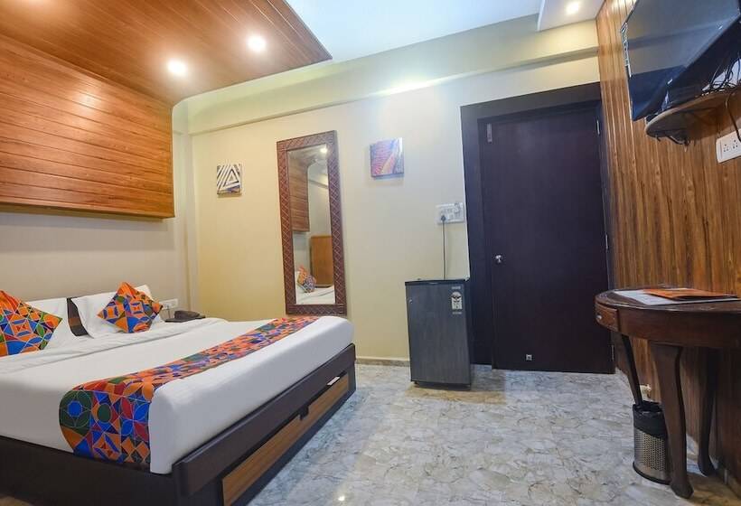 Отель Fabexpress Corinthia Boutique Rooms   Nr Candolim Beach