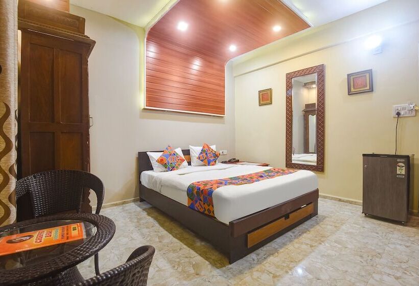 هتل Fabexpress Corinthia Boutique Rooms   Nr Candolim Beach