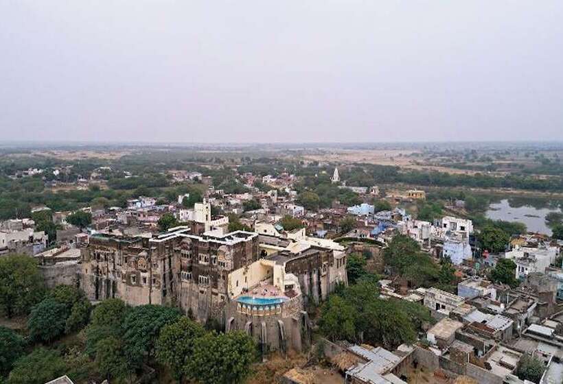 فندق Fort Barli   A 16th Century Castle