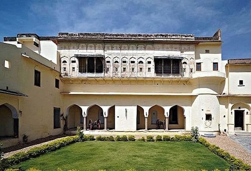 فندق Fort Barli   A 16th Century Castle