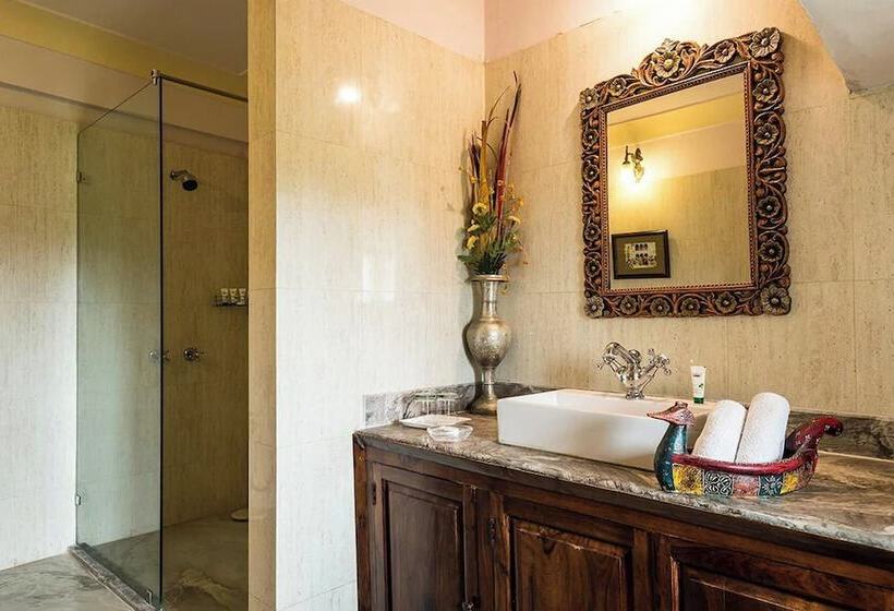 فندق Fort Barli   A 16th Century Castle