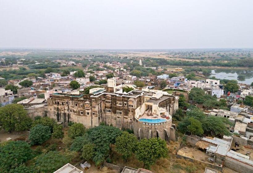 فندق Fort Barli   A 16th Century Castle