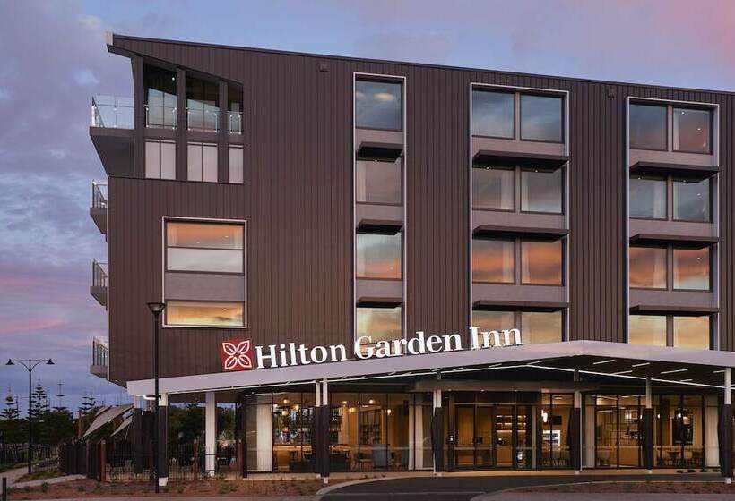هتل Hilton Garden Inn Busselton