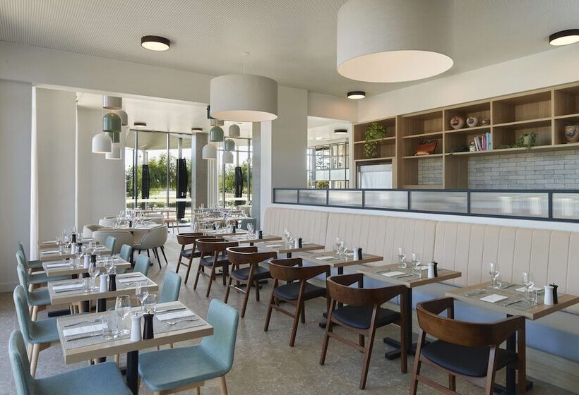 ホテル Hilton Garden Inn Busselton