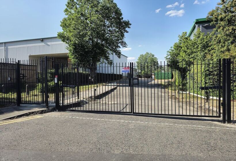 Отель Homefield Lodge