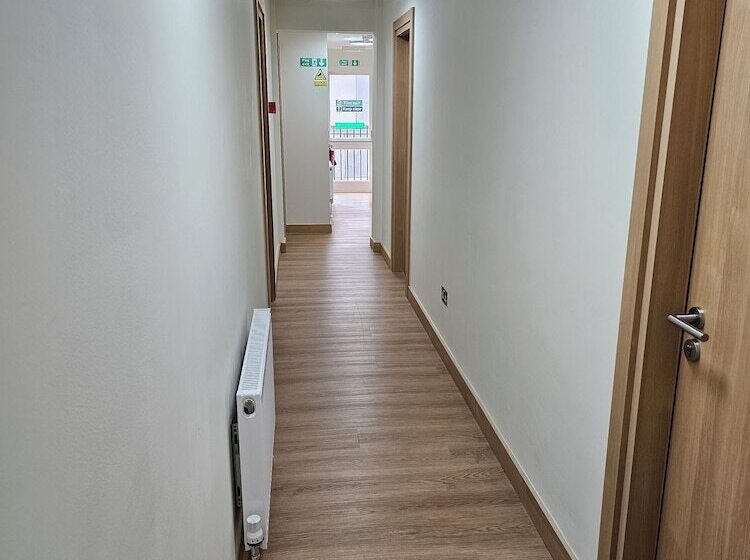 Отель Homefield Lodge