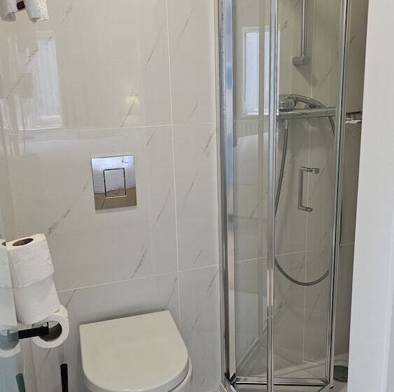 Отель Homefield Lodge