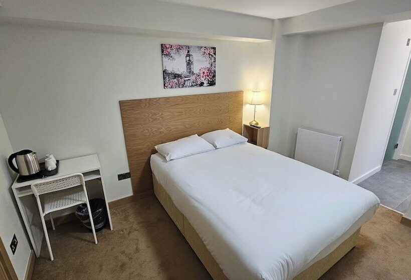 Отель Homefield Lodge