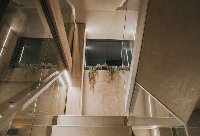 فندق Howard Johnson Plaza La Ribera