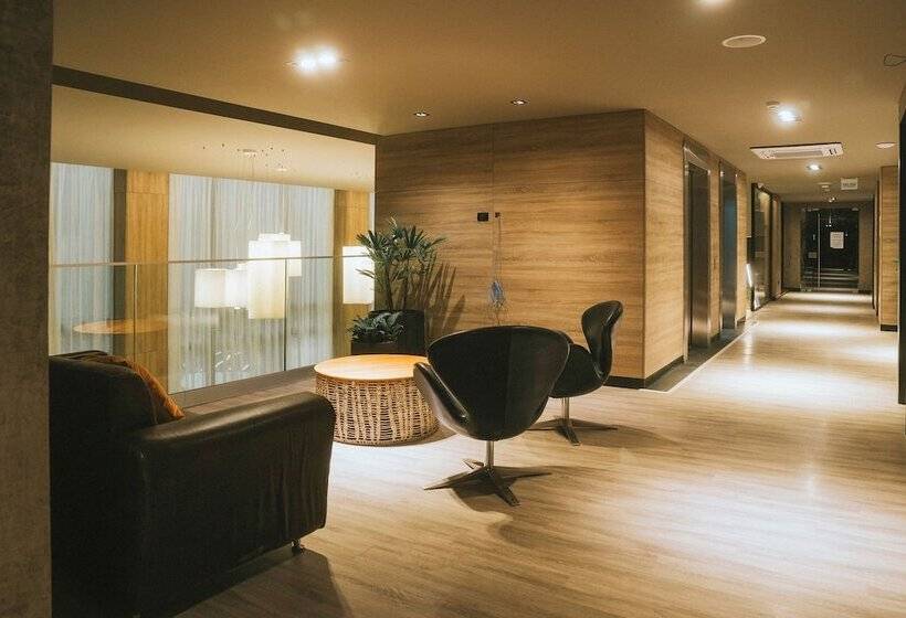 فندق Howard Johnson Plaza La Ribera