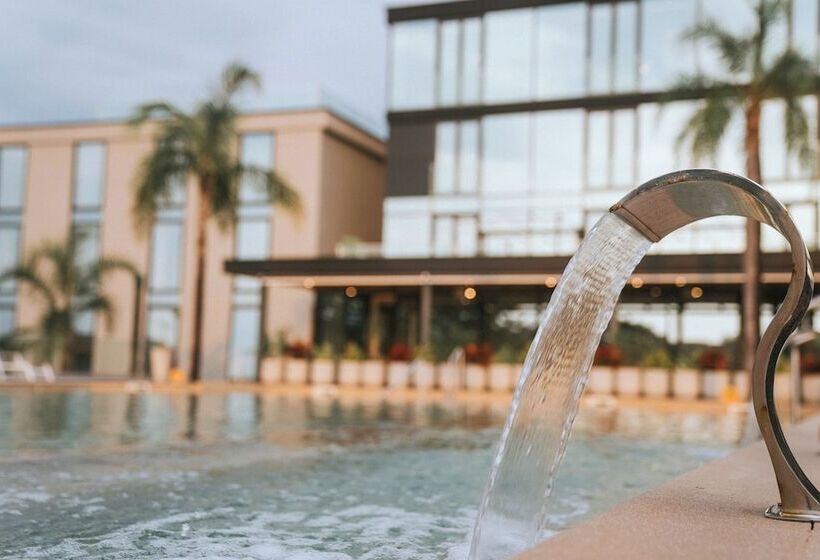 فندق Howard Johnson Plaza La Ribera