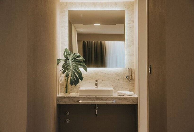 فندق Howard Johnson Plaza La Ribera