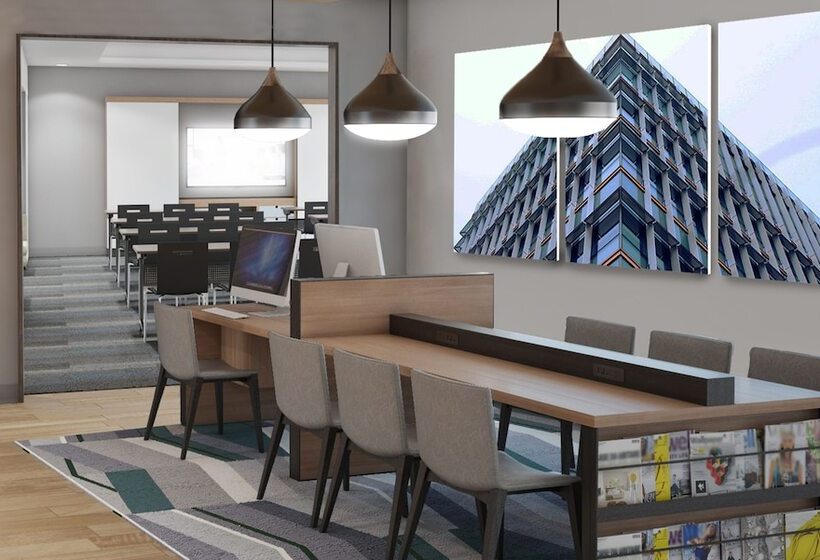 فندق Hyatt House Lansing University Area