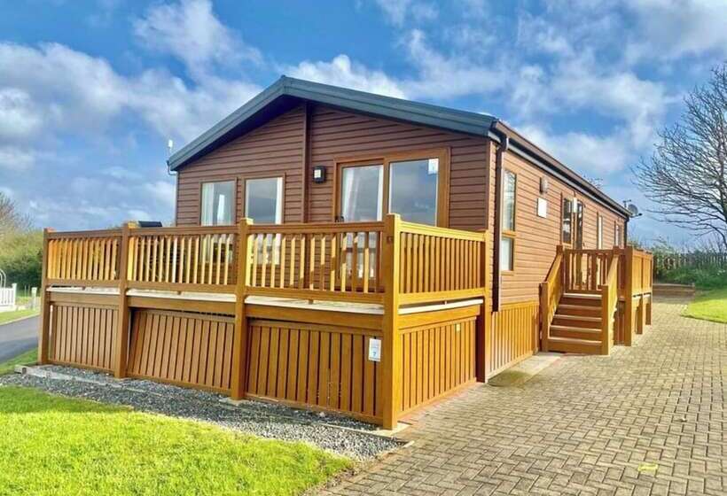 בית מלון כפרי Impeccable 3 Bed Lodge In Hull