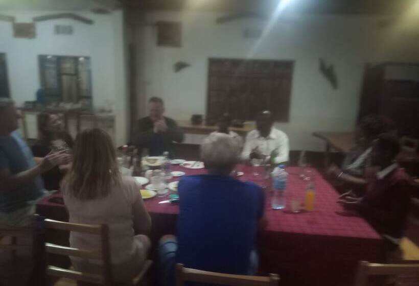 فندق Karatu Safari Camp Lodge