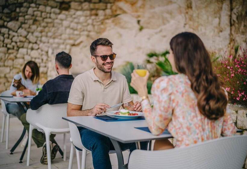 בית מלון כפרי Kul In Ablana