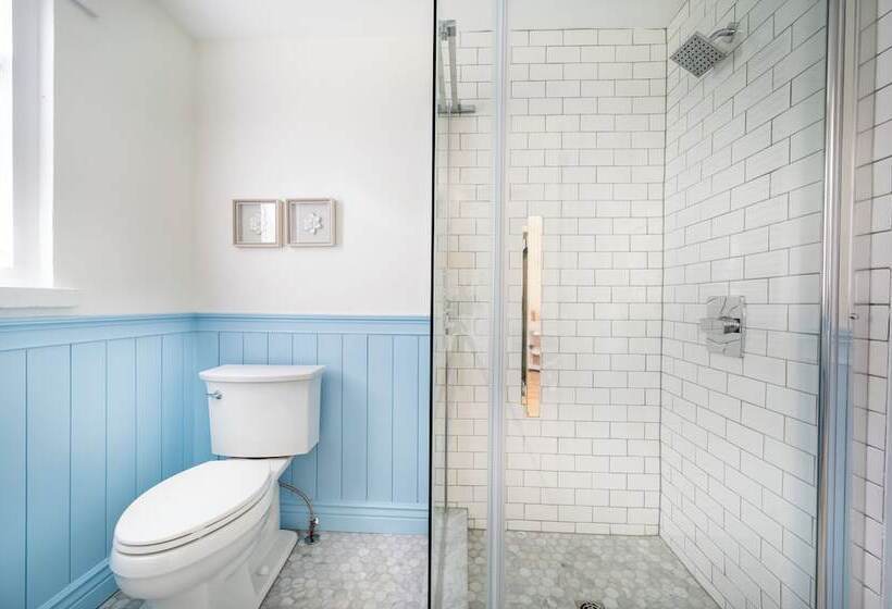 Отель Marina Bay Cottages