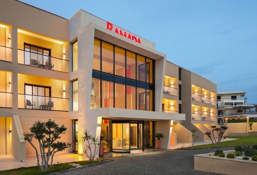 فندق Ramada By Wyndham Cesme
