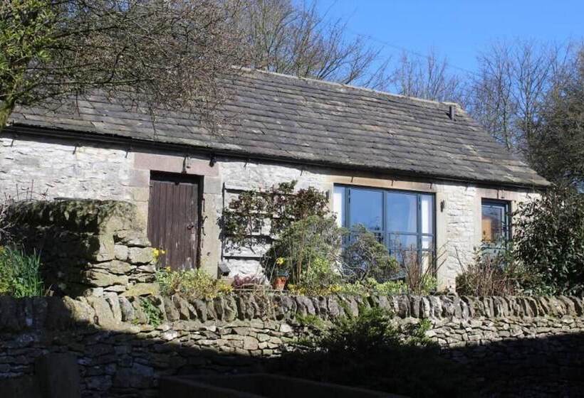 هتل روستایی Peak District Old Forge In Over Haddon