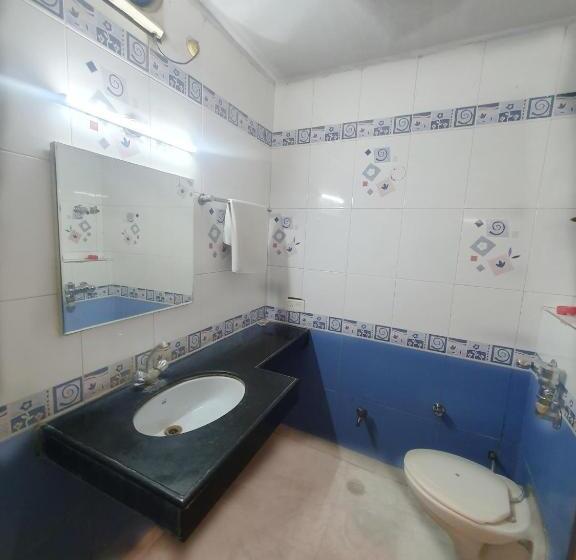 ホテル Shrinath Palace