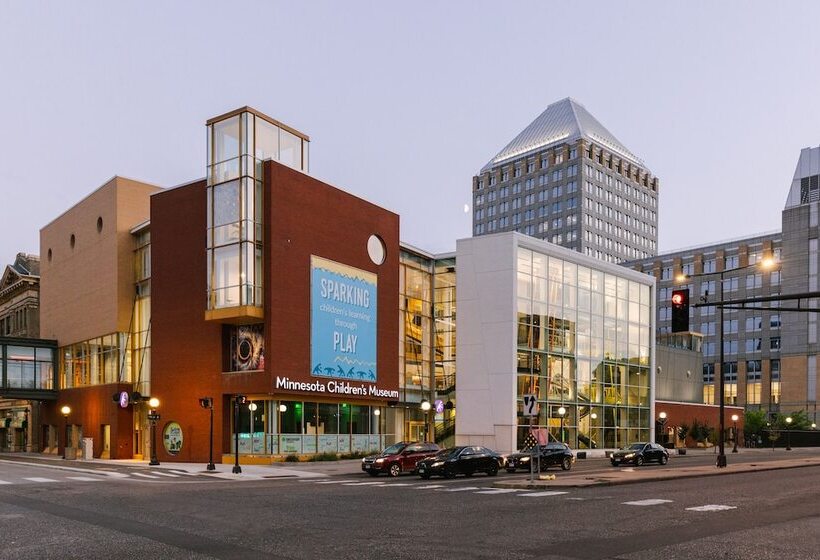 هتل Sonder The Fitz