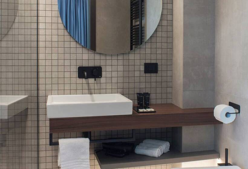 בית מלון כפרי Spazio Gagarin Residence