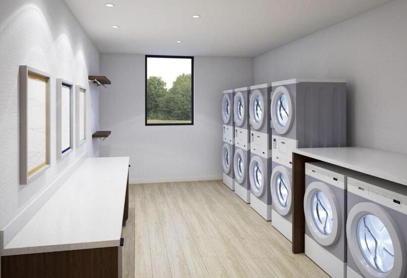 هتل Staybridge Suites Des Moines North   Ankeny, An Ihg