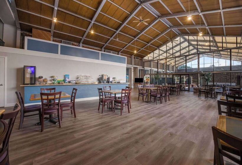 فندق Suburban Studios Canon City