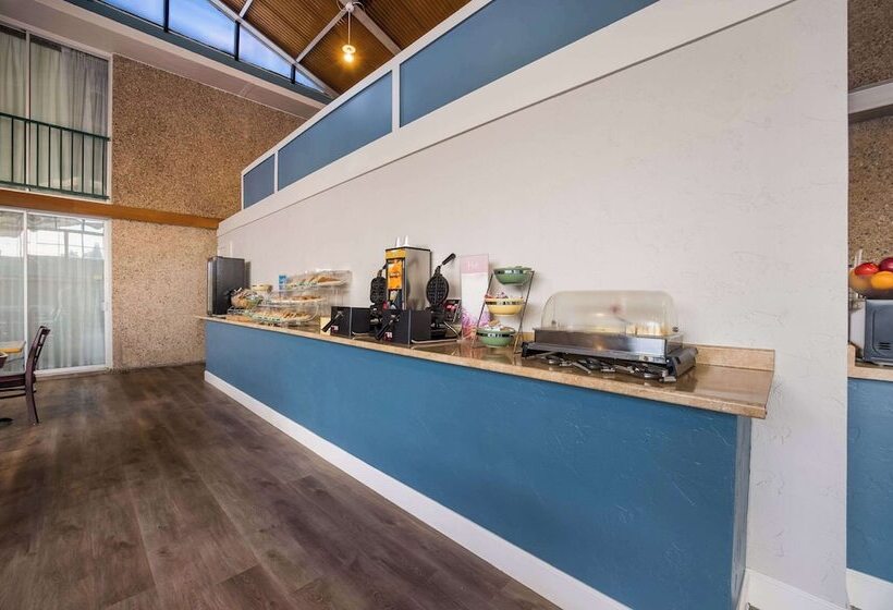 فندق Suburban Studios Canon City