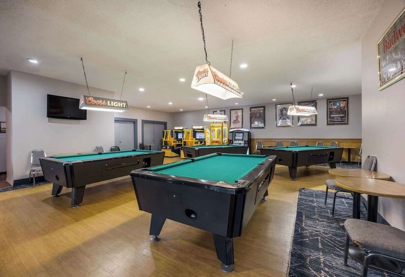 فندق Suburban Studios Canon City