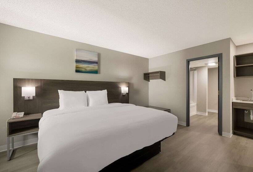 ホテル Suburban Studios Milwaukee Airport