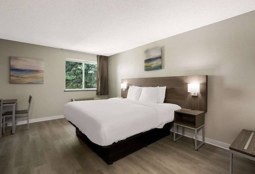 ホテル Suburban Studios Milwaukee Airport