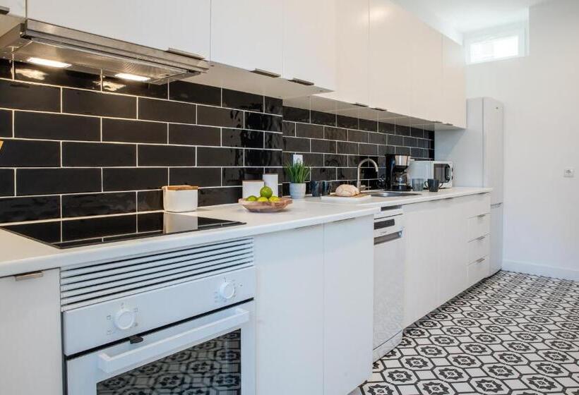 هتل Succeed Campo Pequeno Suites