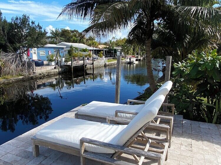 호텔 Tarpon Harbor Vacation Rentals