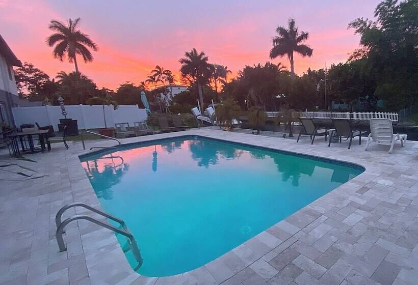 호텔 Tarpon Harbor Vacation Rentals