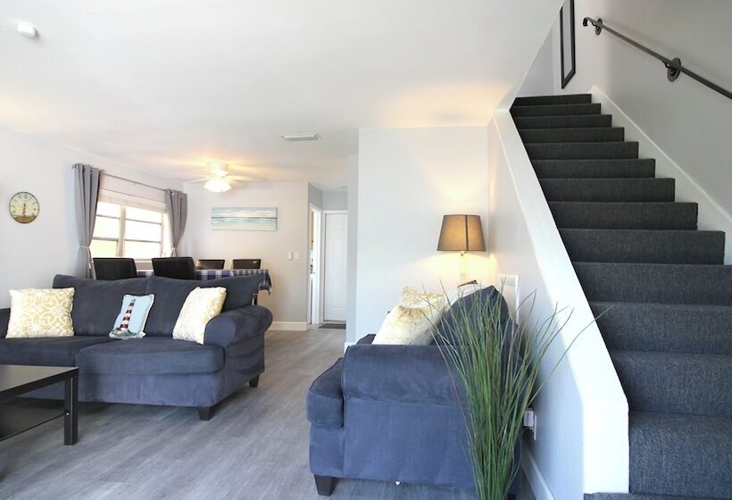 호텔 Tarpon Harbor Vacation Rentals