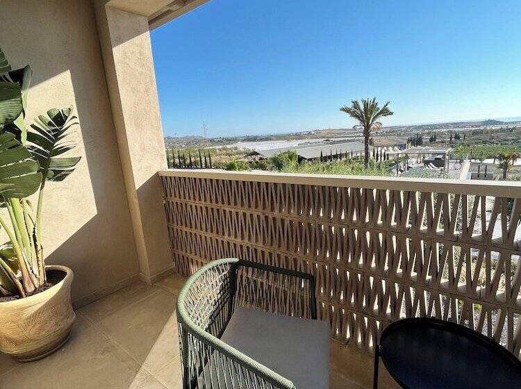 هتل Terreforti Luxury Village